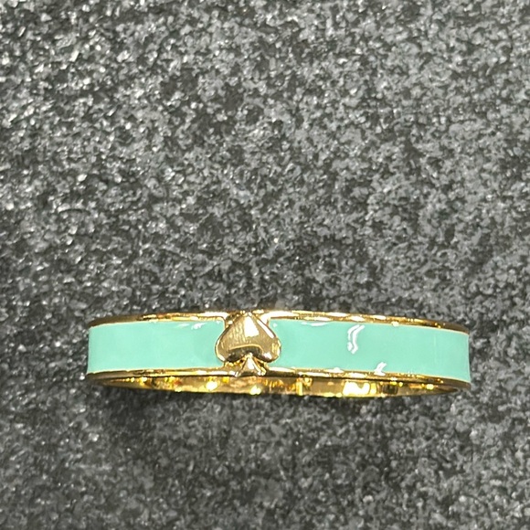 KATE SPADE HINGED CUFF SIGNATURE CLASSIC BANGLE - Picture 1 of 4
